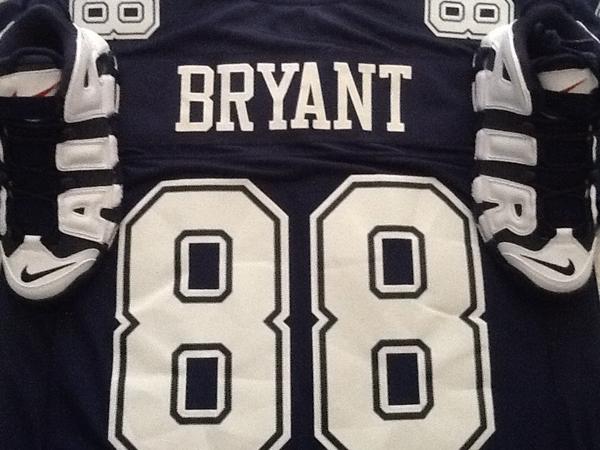 Czelaya0's tweet photo. My @DezBryant fitted for last nights game! http://t.co/FSJVsfNo