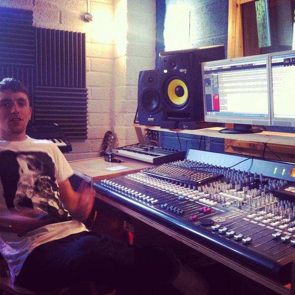 Momentum_Studio's tweet photo. Currently mastering the Ill-literature album with @jakegalvin http://t.co/NbcnSWuI