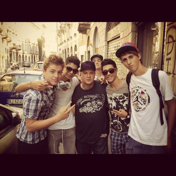 TheMirKoBeat's tweet photo. @thereallafuria grazie jake per la tua disponibilita! http://t.co/BkRgIrJD