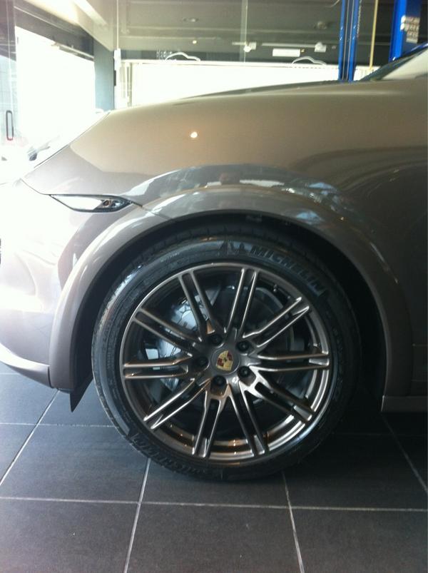 PorscheInterlomas tweet media