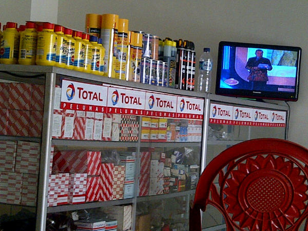NAY_MOTOR's tweet photo. @NAY_MOTOR: NAY MOTOR binong karawaci tangerang http://t.co/ElhjU4ND