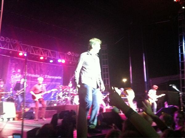 JohnHoltNews's tweet image. This year....the rain left Huey Lewis alone! He rocked a full set! #TreadsandThreads #PowerofLove