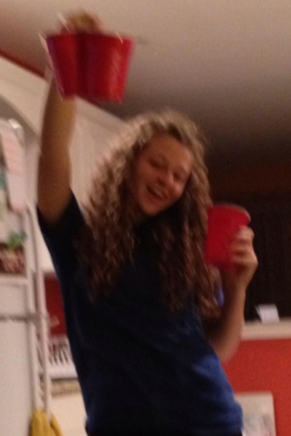 tortor84's tweet image. Nobody showed up to my kegger :( oh well. #partyforone #mymomtookthispicture #makethattwo