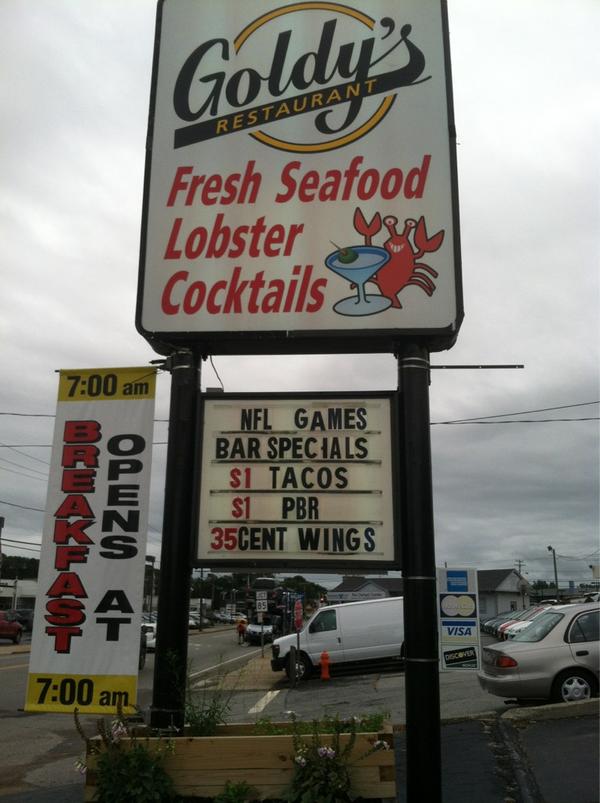 GoldysGoldys's tweet image. 35  cent wings and other specials for every nfl game!