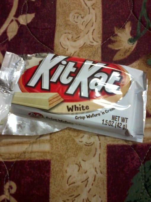 I'm fuckin this up right now. Whit chocolate kitkat are the BEST! http://t.co/YRS1lmiB<a href="/tag/soundcloud"class="tags"><span>#soundcloud</span></a><a href="/tag/versacefreestyle"class="tags"><span>#versacefreestyle</span></a>