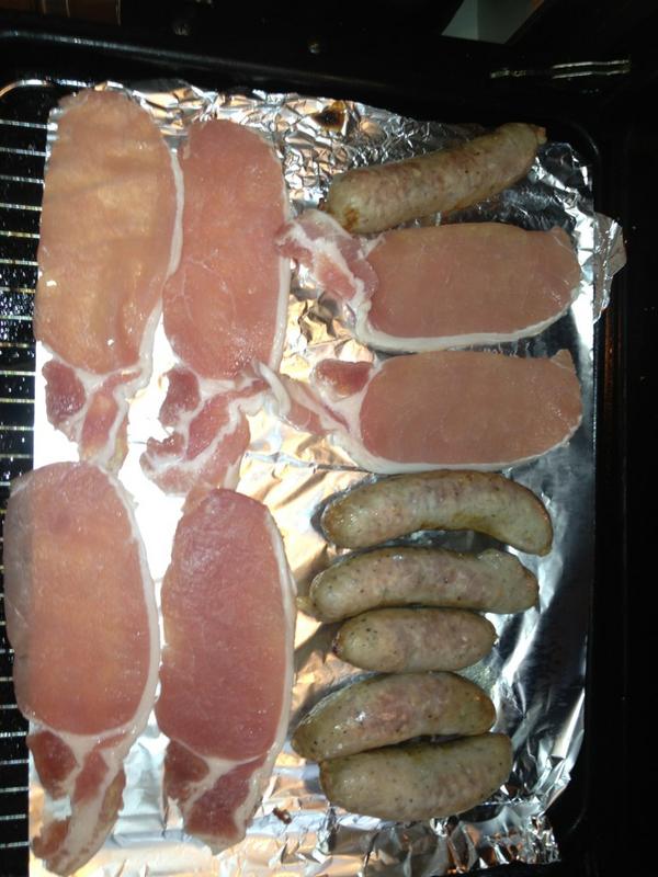 CongresburyNews's tweet image. Hodders delight #topbutcher #congresbury #bacon #sausages #eggs. #hash browns #beans #overuseofhashtag #mushrooms