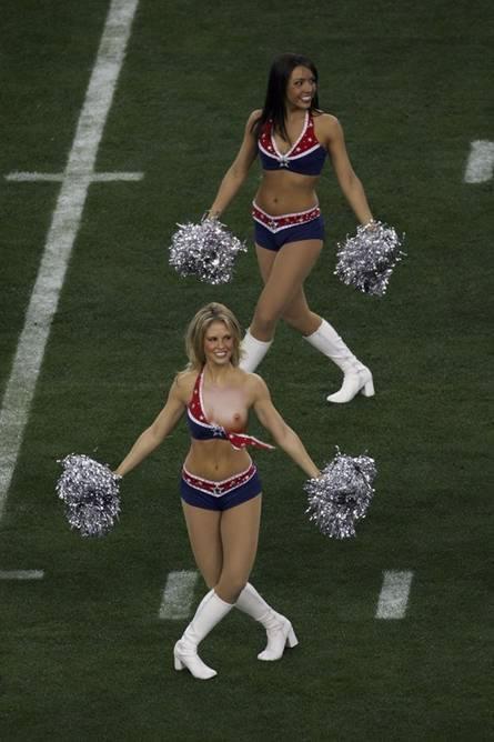 PeekaB00B's tweet photo. RT @pornstar_00 RT @iLikeGirlsDaily: PeekaBOOB cheerleader http://t.co/9LFE5ZlX