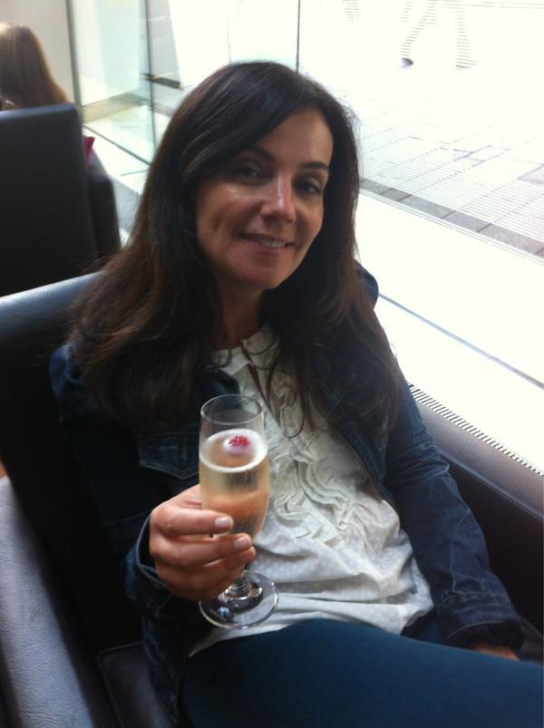 graemepark's tweet image. Hello #Glasgow! Birthday lunch with Mrs P @bumpbands then its off to @coloursofficial Party In The Park! #PITP2012