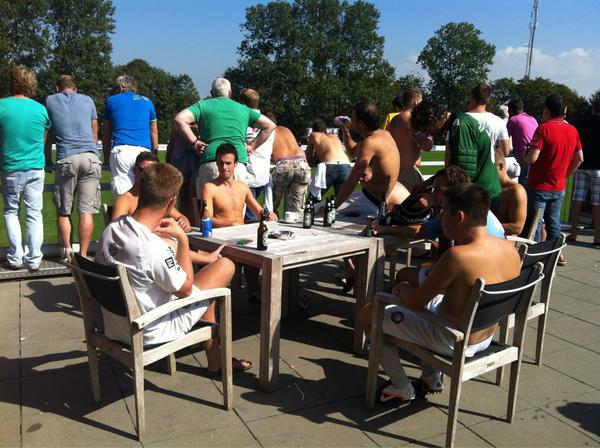 SCMonster6's tweet photo. SC monster wint de wedstrijd met 6-4 van duindorp goals zijn van Bas 3x stip 1x Rick 1x moer 1x gefeliciteerd jongens http://t.co/jd7neSzZ