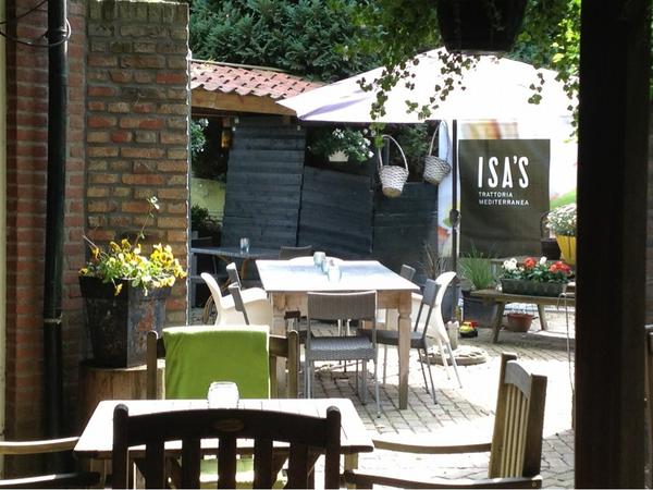 De tuin <a href="/isashelmond/">Isa`s Trattoria</a> is vanaf 17.00 uur open!Kom genieten van #lekkereten #topwijntjes 0492-382589 tuin is verwarmd