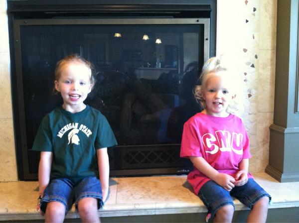 melissasweet01's tweet image. It game day!!!! #splithouse