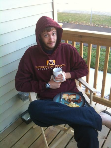 DanielJTownsend's tweet photo. It's already sweatshirt weather here in gopherland! http://t.co/dmvm47iF
