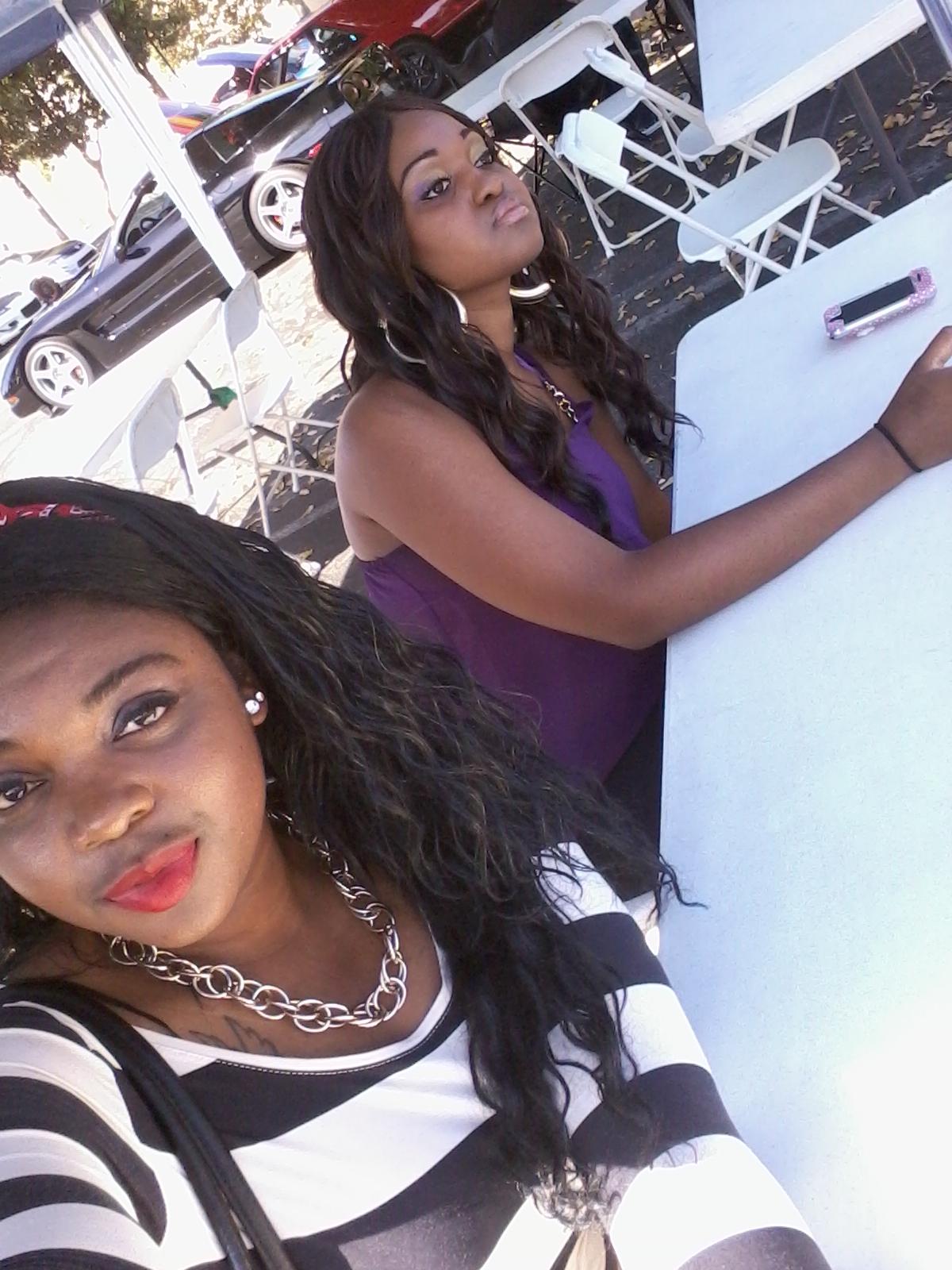 Car show in Lakewood w| my sister :) http://t.co/Yp6TW10k