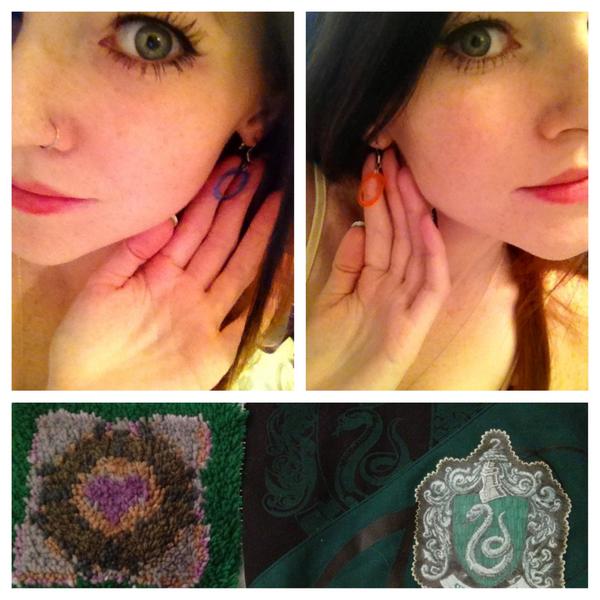MrsAlissaGoode's tweet image. Nerd-gear via my awesome cousin @AmandaBohannan Handmade #portal earrings, #companioncube &amp;amp; a #Slytherin tote! Spoiled!
