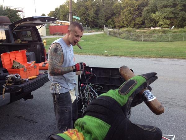 DragonFireGlvs's tweet image. Long tough day #training staying #combatready @TTraining #cigars #FF #instructor #dragonfire #gloves