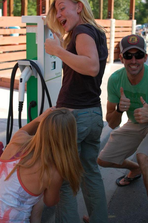 juliachaos's tweet photo. New Belgium #troublemakers #buttbite @Janelliebean13 http://t.co/dfSrcpyn