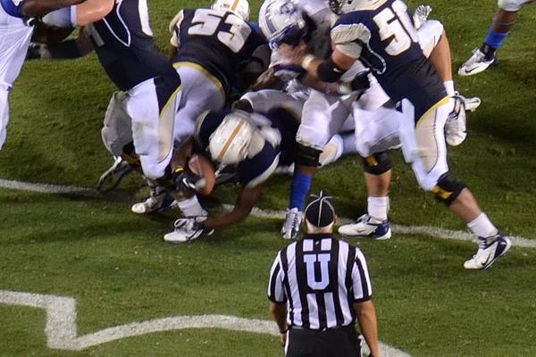 ecmcconnell's tweet photo. GT QB fumble in 2Q, but in reality it should be a touchdown @JeffSchultzAJC http://t.co/ZQtGSzyo
