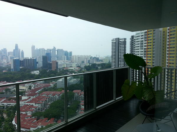 5ooyoung's tweet image. Listening to #aerialm's great cover of Last Caress in Singapore @davidpajo