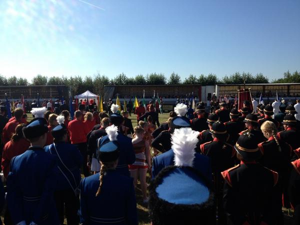 Vandaag zijn we op het Federatieve concours in #Duiven. #stbavoangeren 
Lekker lekker in de zon :)