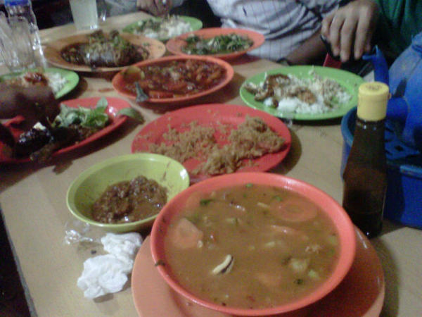 malmoet's tweet photo. Tito party http://t.co/i9dLg42b