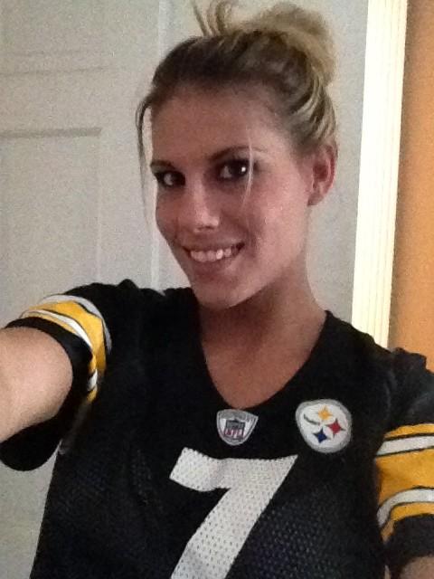 Football today hell yeah!!!! http://t.co/I5Sk3Qtn<a href="/tag/threesome"class="tags"><span>#threesome</span></a>