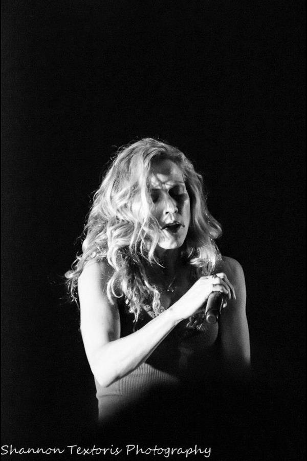 STextorisPhot's tweet image. #sherylcrow #dixstadium #kentstate