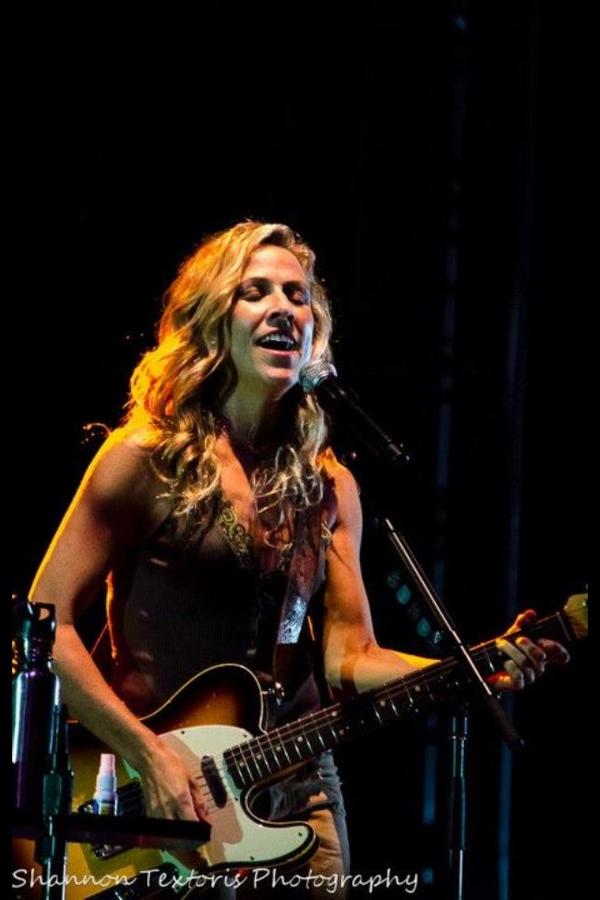 STextorisPhot's tweet image. #sherylcrow @sherylcrow #kentstate #concert #nikon