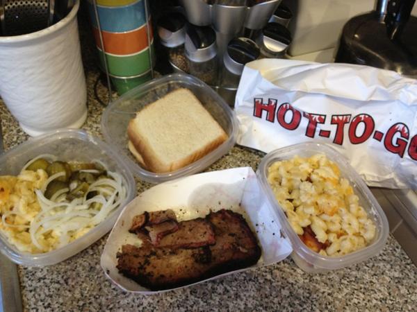 theartcollector's tweet photo. @brisketlab to go makes Sunday at home delicious! thanks @danieldelaney http://t.co/Epe0gvI3