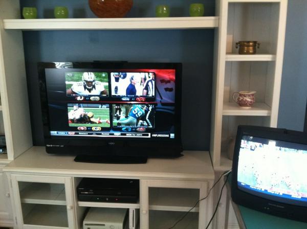 mikeyolo's tweet photo. Love the @redzone #quadboxsighting - even better with my extra TV!!!  Good work @nflredzone http://t.co/rfaShGE1