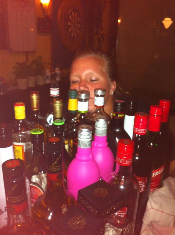 tadaa_lis's tweet photo. birthdaygirl http://t.co/tN700AUz