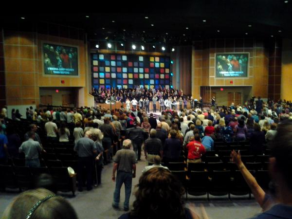 Susan_Mooneyham's tweet image. #lcclife amazing  service tonight!!