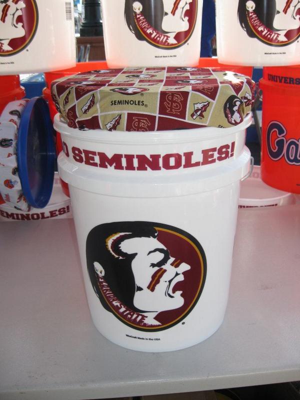 TheScarletEasel tweet picture