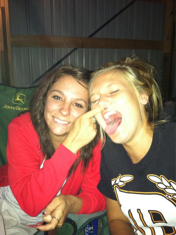 LaaurenHall's tweet photo. @kinsey_knauth 
#EmabarassYourBestFriend http://t.co/su7xO7AY