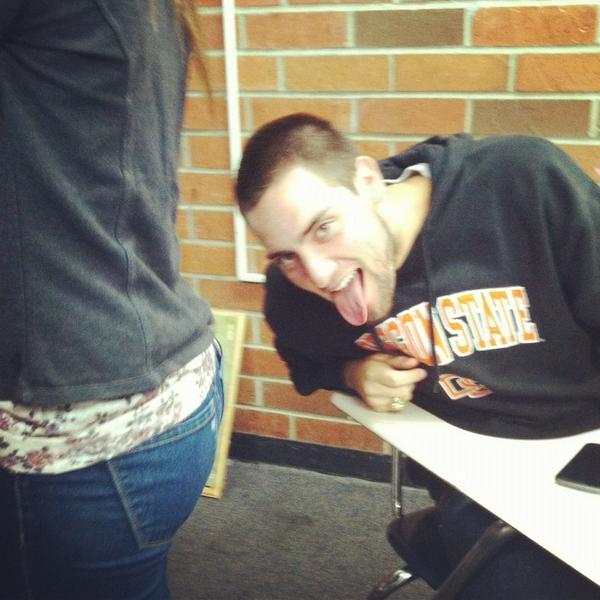 #EmbarrAss @GenyyGenesis and @Clarky_14 😝