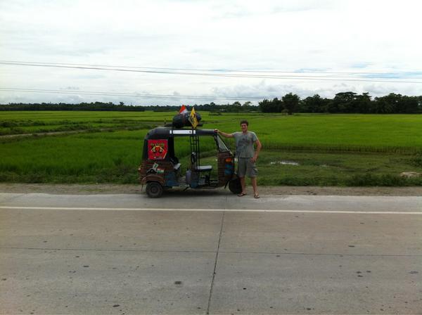 RickshawRaiders's tweet photo. By the rice paddies.. http://t.co/Qese0n0V