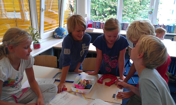 Eerste ronde lessen met de #techniektorens zit er op. Techniekouders bedankt! #ouderbetrokkenheid #hoofdharthanden