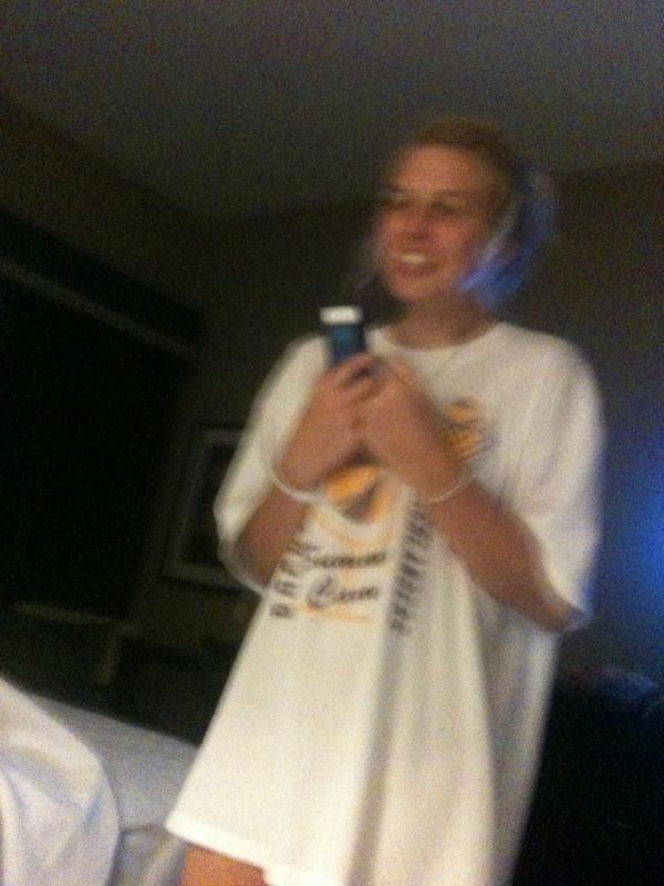 _ashrichardson's tweet photo. #embarrassyourbestfriend @tslating http://t.co/GWUQsewe