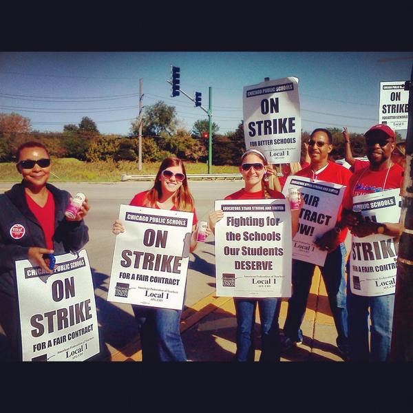 KingL's tweet photo. Pay the teachers they r a big HELP RT @VIPpremium: @KingL #F0LL0W_the_Best #premiumenergyvip #SUPPORTING #TEACHERS http://t.co/CfGYgxaH