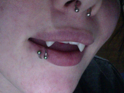 treebuddy's tweet photo. new fangs!!!
scarecrow subtle fangs from http://t.co/YlugYYXV http://t.co/ZjFjKJO7