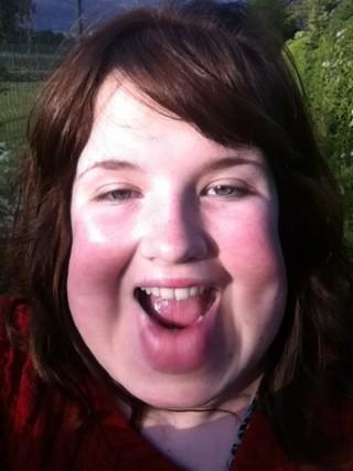 taraevanss's tweet photo. #EmbarrassYourBestFriend @fionakirbyy http://t.co/ejvJSORt