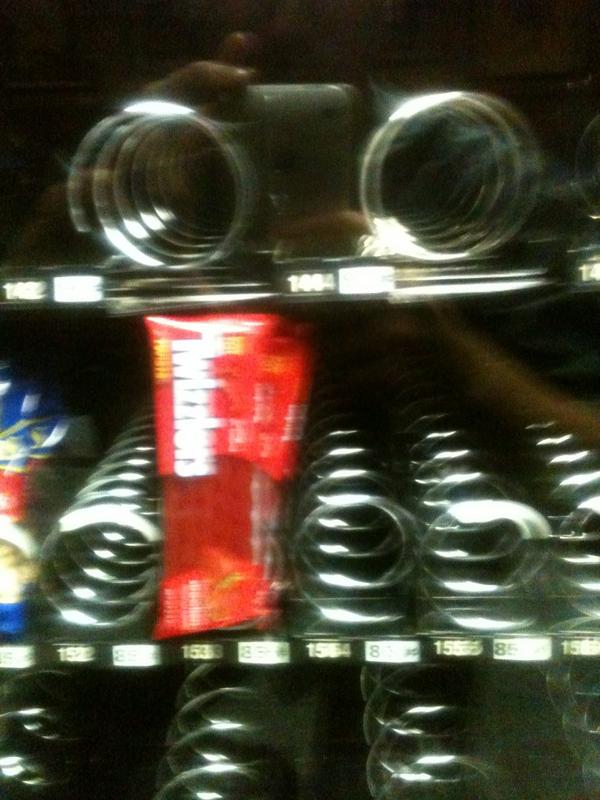 UnitedGreys's tweet image. @UnitedGreys: Don't you hate it when you scrounge up all your change from car/desk and this happens!#vendingproblems