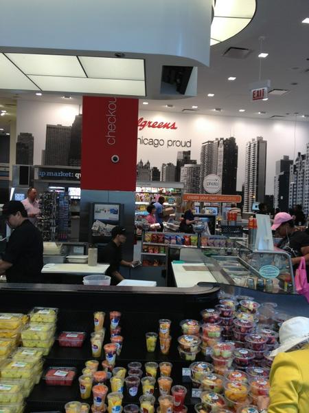 trosen5's tweet image. Very impressed with the @walgreens store in DTChicago. #cleanlayout.