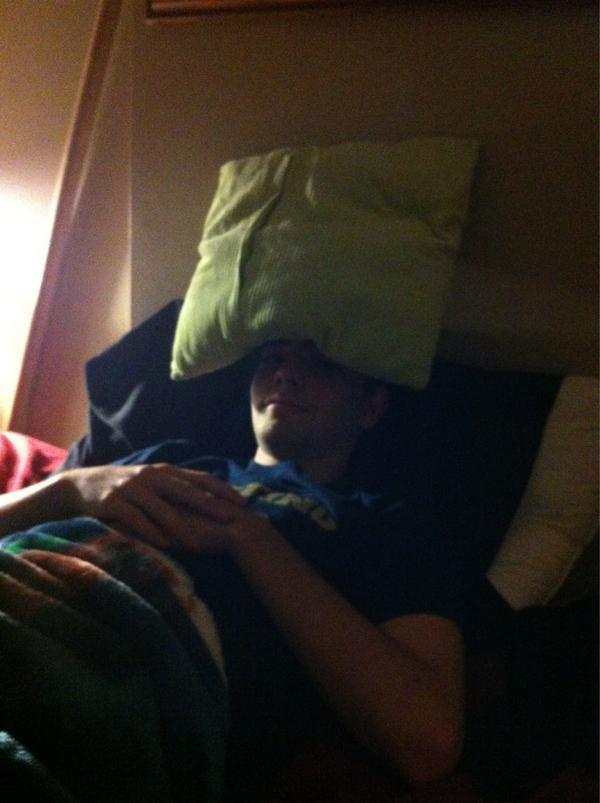 theanxiouspeach's tweet image. The anti-think hat of @StevenPlagianos #ThisIsWhatImDealingWith