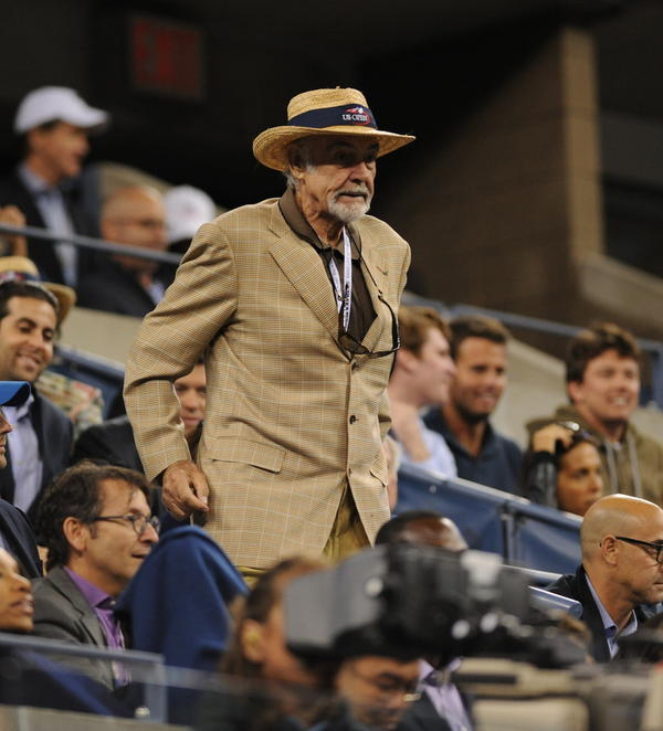 ANOTHER GREAT SCOT: Screen legend Sean Connery stands up for countryman <a href="/Andy_Murray/">Andy Murray</a> during the #usopen final.