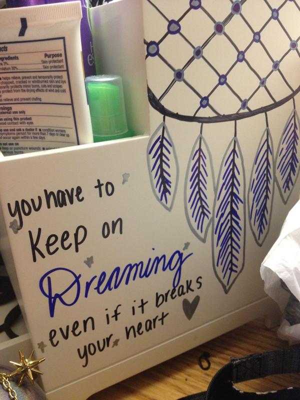 marconiNcheese_'s tweet image. “@chanlolove8: Keep on dreaming even if it breaks your heart. 💔” I was literally just looking at this. #samelevel