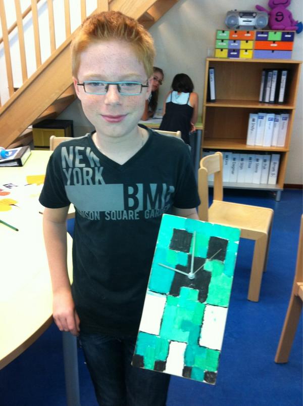 unit4saffier's tweet image. De eerste zelfontworpen klok is een feit bij Saffier, mooi werk Stijn!