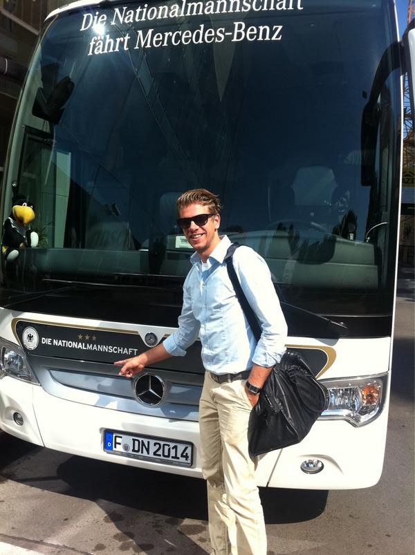 Flo hat schon mal den Siegerbus geparkt. Grüsse aus Wien:-)