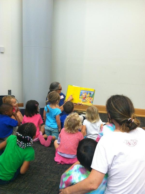 BrittaLanette's tweet image. Centre for the Living Arts Storytime &amp;amp; Craft Tuesday #mobilepubliclibrary #arts #preK