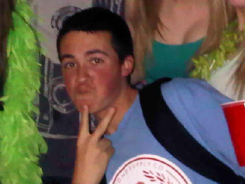 _connerleca's tweet photo. “@Itz_Dylicious: “@GingerMcMuffin: #EmbarassYourBestFriend @Itz_Dylicious http://t.co/mHPToVaA” you ginger fuvk” ahahahahahaha