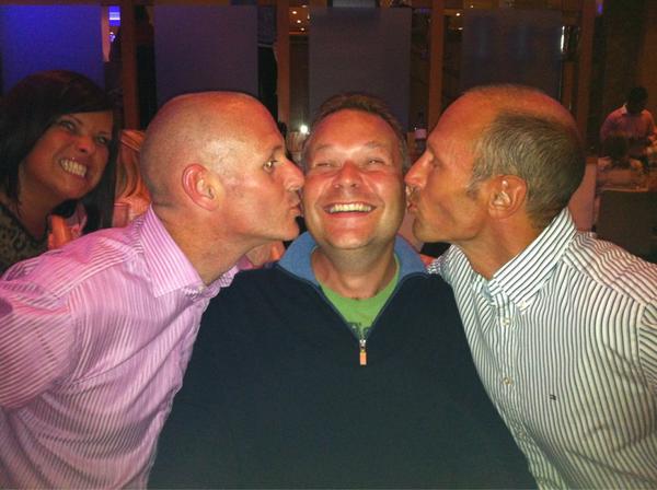 StraumannKeyAcc's tweet image. @ColinCampbellFA a night out with #StraumannUK..new #Straumann APAC Alexander Ochsner .. And MD Stephen Booth!